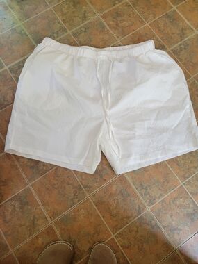 White Women's Pull-On Shorts